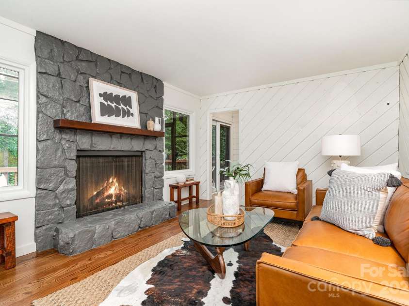 1601 Wandering Way Drive, Charlotte, NC 28226.  MLS# CAR4266480, YatesRealty ID 19498. Den