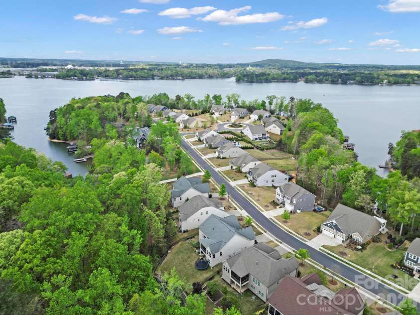 16408 Cozy Cove Road, Charlotte, NC 28278.  MLS# CAR4356132, YatesRealty ID 19498. 