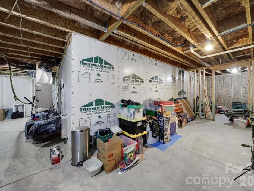 16408 Cozy Cove Road, Charlotte, NC 28278.  MLS# CAR4356132, YatesRealty ID 19498. 