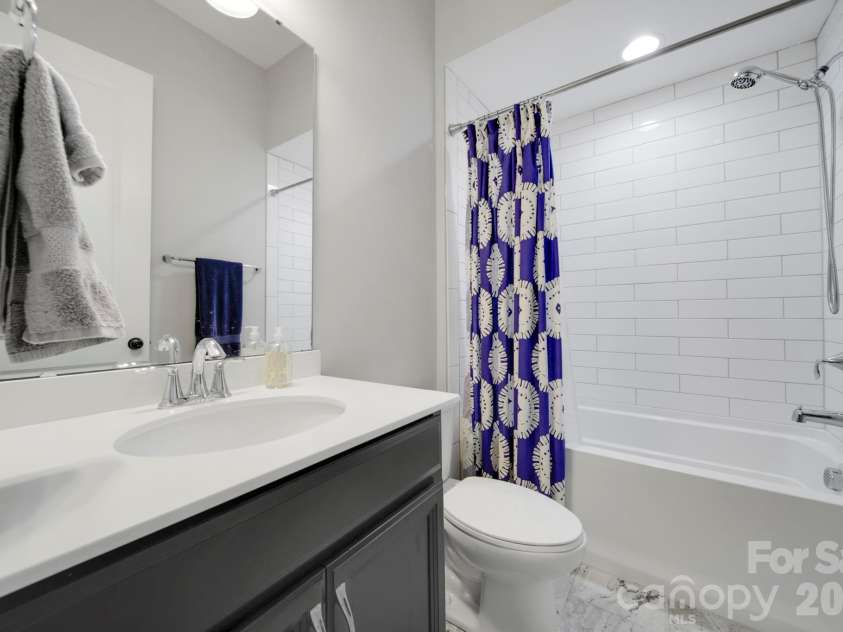16408 Cozy Cove Road, Charlotte, NC 28278.  MLS# CAR4356132, YatesRealty ID 19498. 