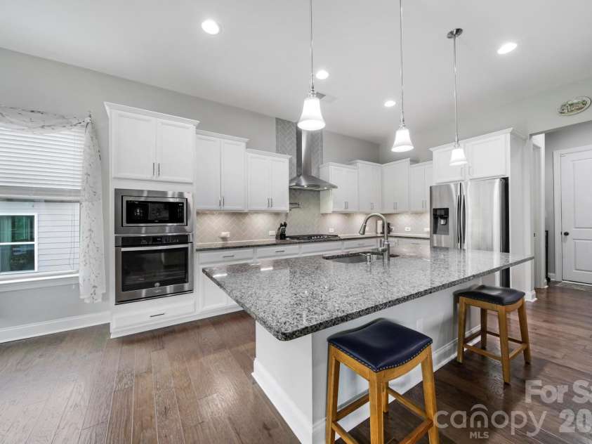 16408 Cozy Cove Road, Charlotte, NC 28278.  MLS# CAR4356132, YatesRealty ID 19498. 