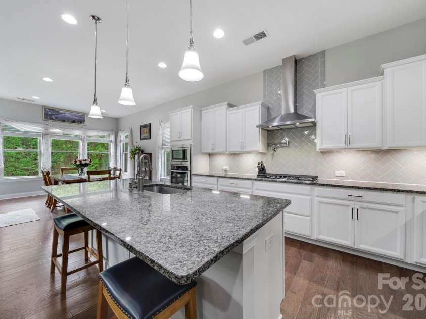 16408 Cozy Cove Road, Charlotte, NC 28278.  MLS# CAR4356132, YatesRealty ID 19498. 