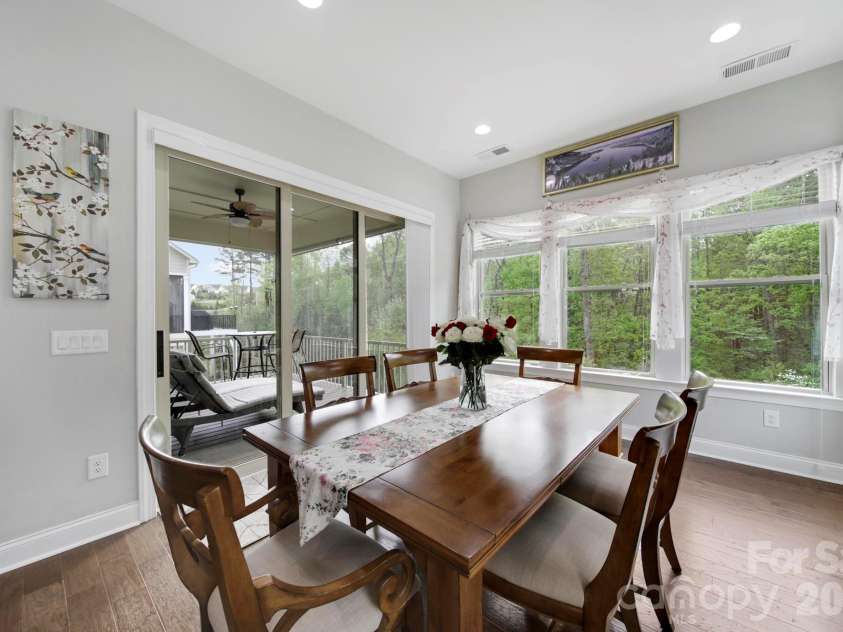 16408 Cozy Cove Road, Charlotte, NC 28278.  MLS# CAR4356132, YatesRealty ID 19498. 