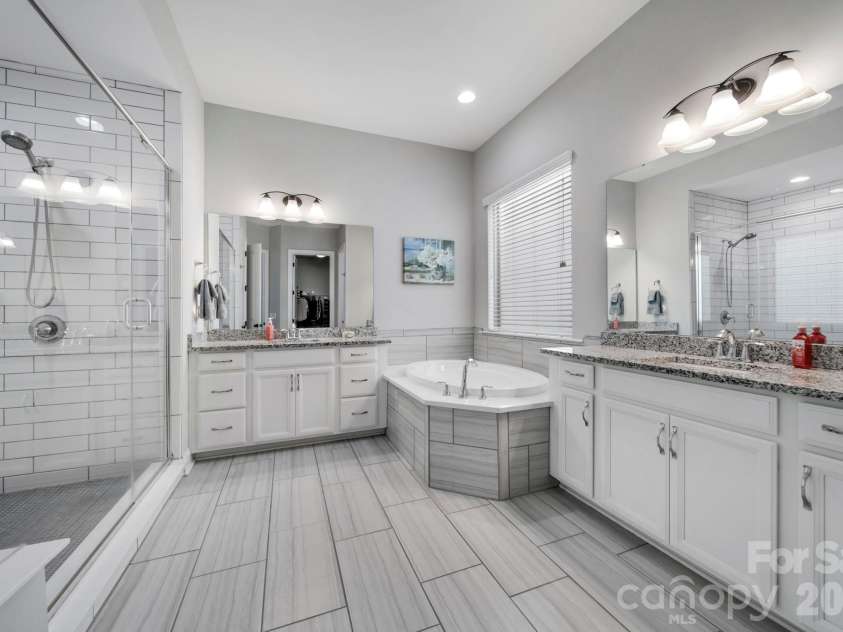 16408 Cozy Cove Road, Charlotte, NC 28278.  MLS# CAR4356132, YatesRealty ID 19498. 