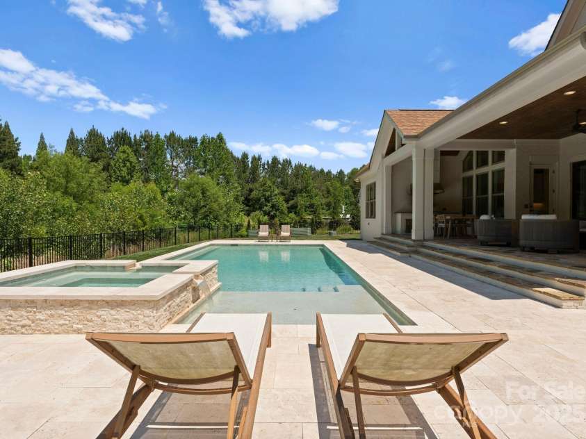 10201 Laurier Lane, Huntersville, NC 28078.  MLS# CAR4254910, YatesRealty ID 19499. 