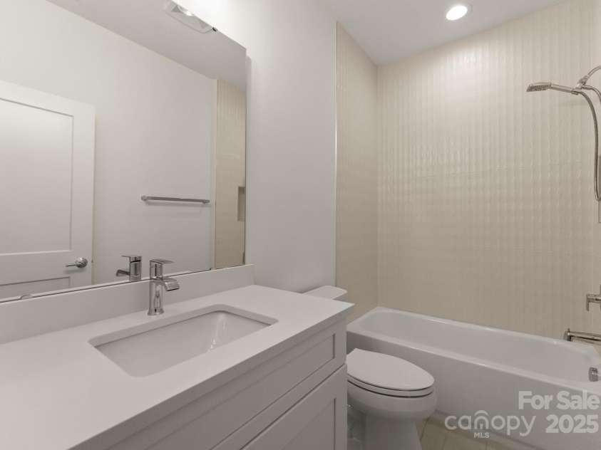 10201 Laurier Lane, Huntersville, NC 28078.  MLS# CAR4254910, YatesRealty ID 19499. 