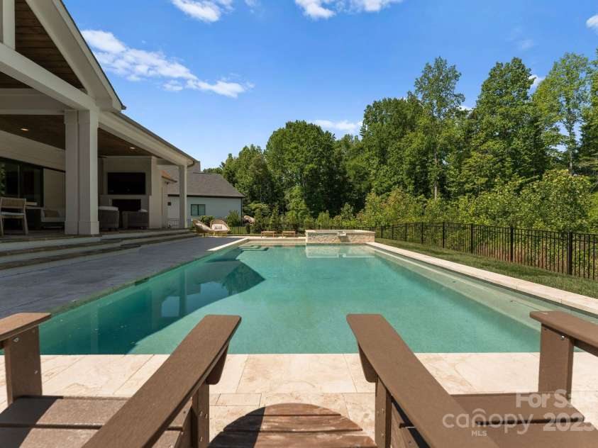 10201 Laurier Lane, Huntersville, NC 28078.  MLS# CAR4254910, YatesRealty ID 19499. 