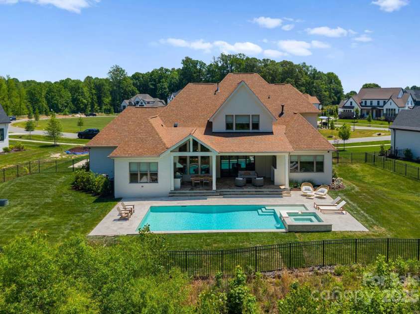10201 Laurier Lane, Huntersville, NC 28078.  MLS# CAR4254910, YatesRealty ID 19499. 