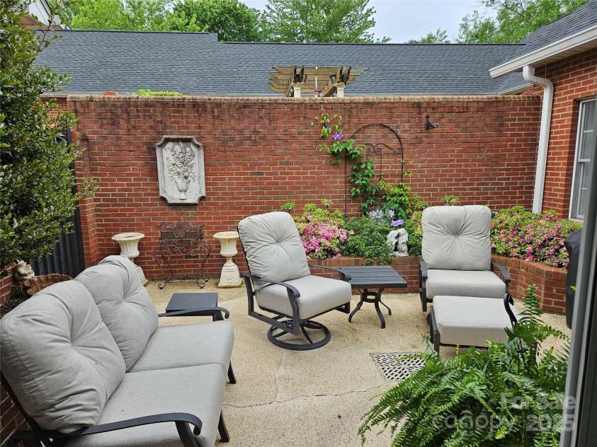 800 Warrington Place, Rock Hill, SC 29732.  MLS# CAR4251495, YatesRealty ID 195. 