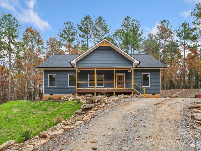 195 Grandview Peaks Drive, Nebo, NC 28761.  MLS# CAR4320686, YatesRealty ID 1950. 