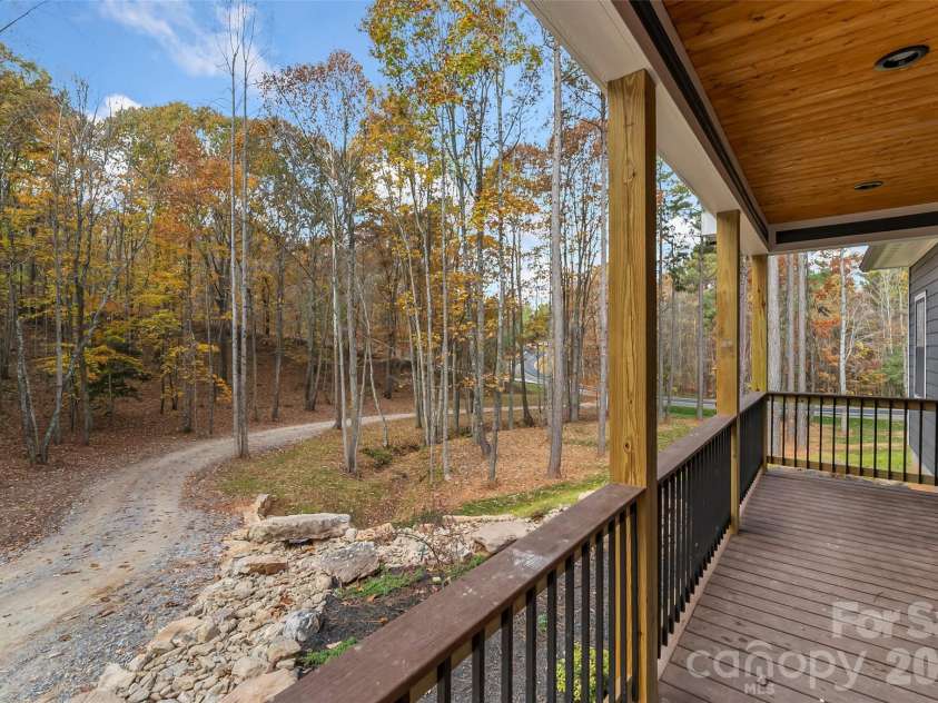 195 Grandview Peaks Drive, Nebo, NC 28761.  MLS# CAR4320686, YatesRealty ID 1950. 