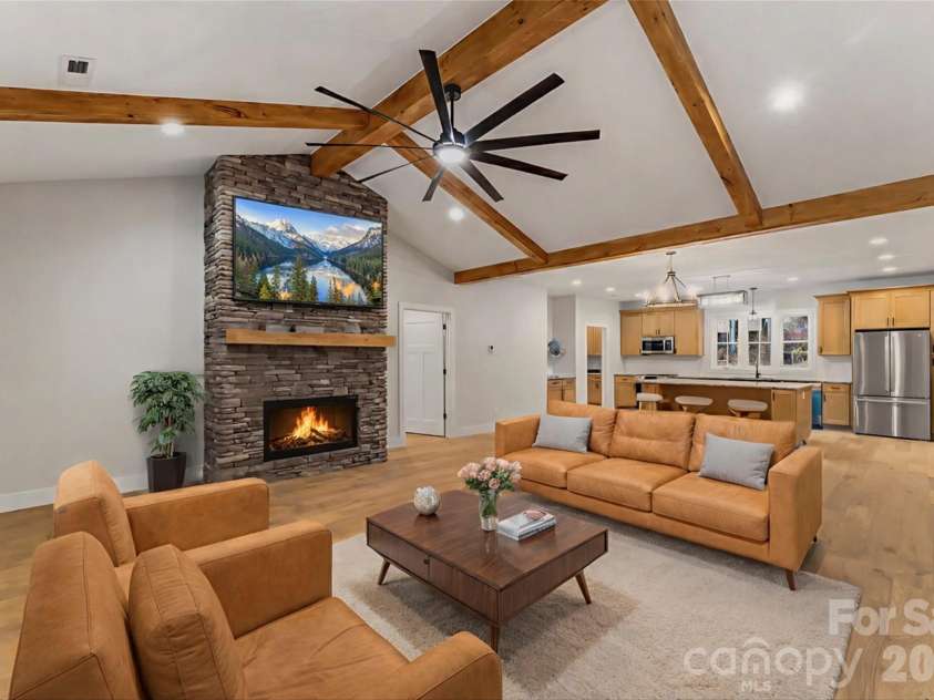 195 Grandview Peaks Drive, Nebo, NC 28761.  MLS# CAR4320686, YatesRealty ID 1950. 