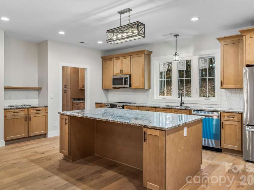 195 Grandview Peaks Drive, Nebo, NC 28761.  MLS# CAR4320686, YatesRealty ID 1950. 