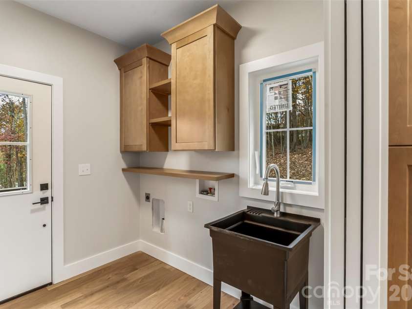 195 Grandview Peaks Drive, Nebo, NC 28761.  MLS# CAR4320686, YatesRealty ID 1950. 