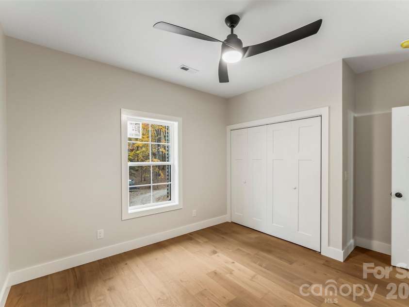 195 Grandview Peaks Drive, Nebo, NC 28761.  MLS# CAR4320686, YatesRealty ID 1950. 
