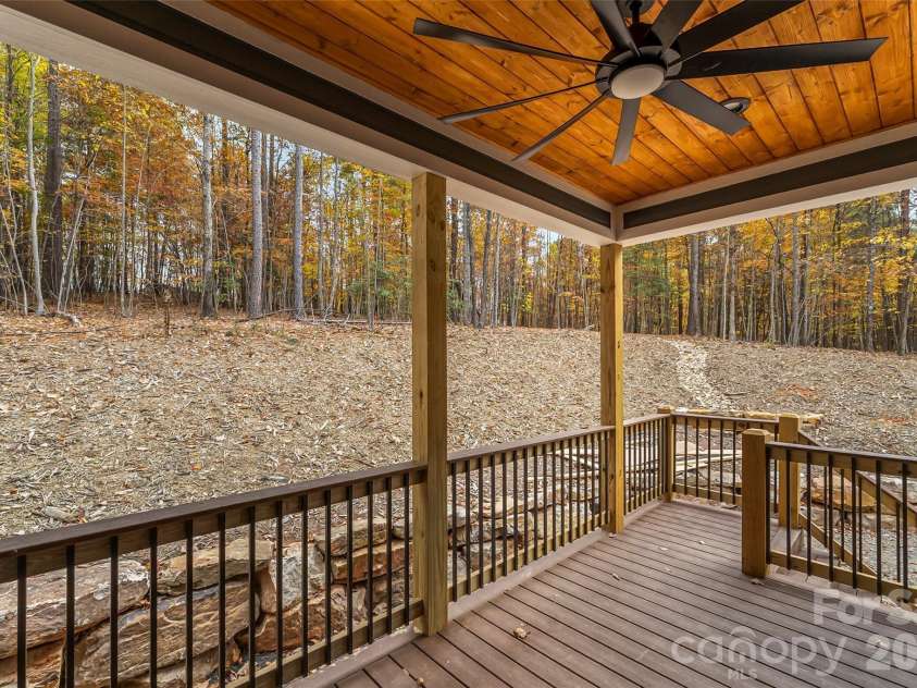 195 Grandview Peaks Drive, Nebo, NC 28761.  MLS# CAR4320686, YatesRealty ID 1950. 