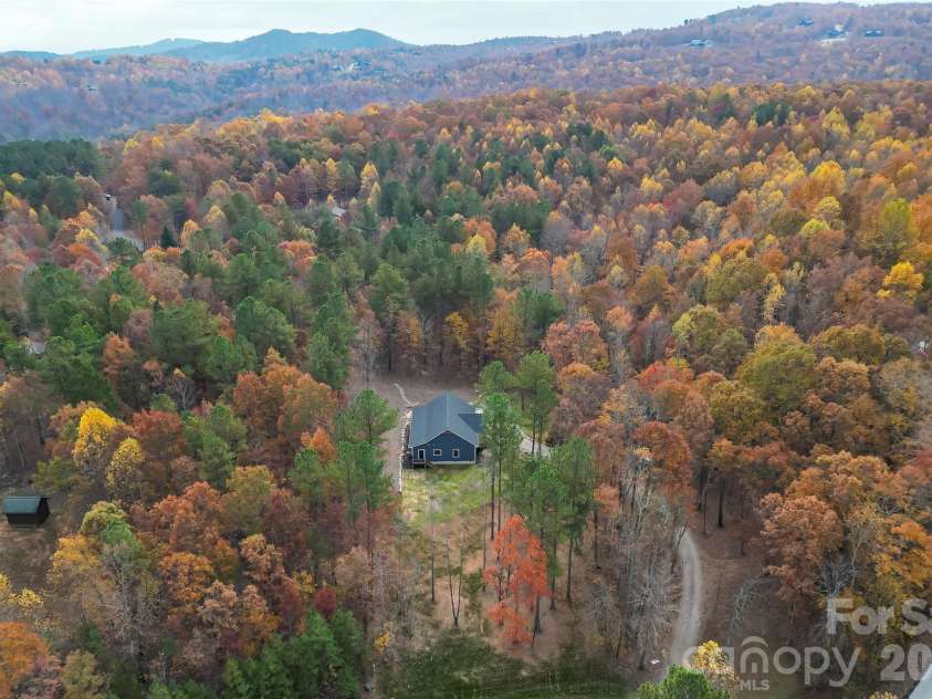 195 Grandview Peaks Drive, Nebo, NC 28761.  MLS# CAR4320686, YatesRealty ID 1950. 
