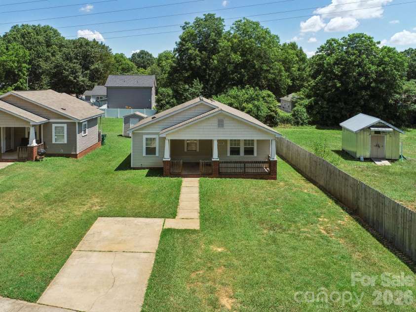 3420 Kentucky Avenue, Charlotte, NC 28216.  MLS# CAR4269109, YatesRealty ID 1950. 