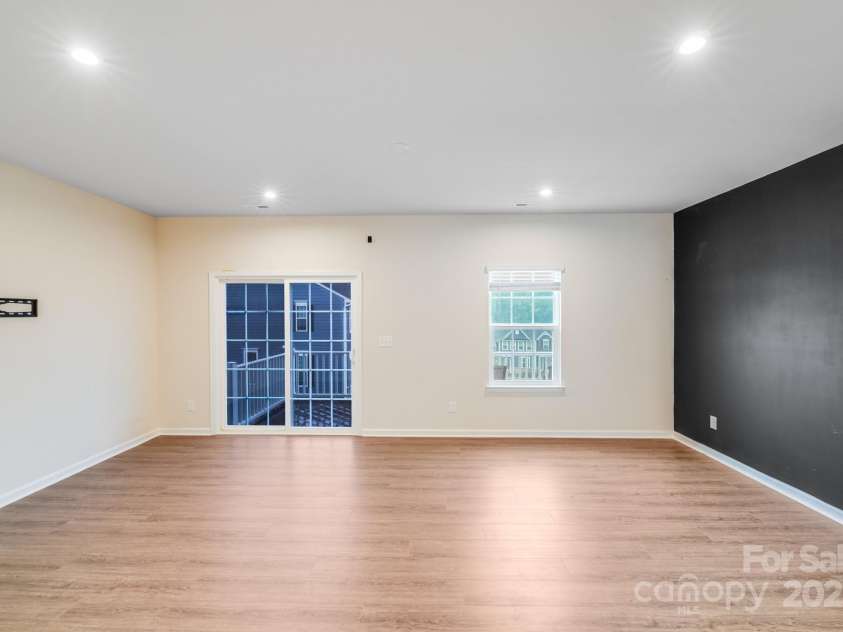 416 Moondance Drive, Gastonia, NC 28054.  MLS# CAR4269229, YatesRealty ID 19500. Living Room