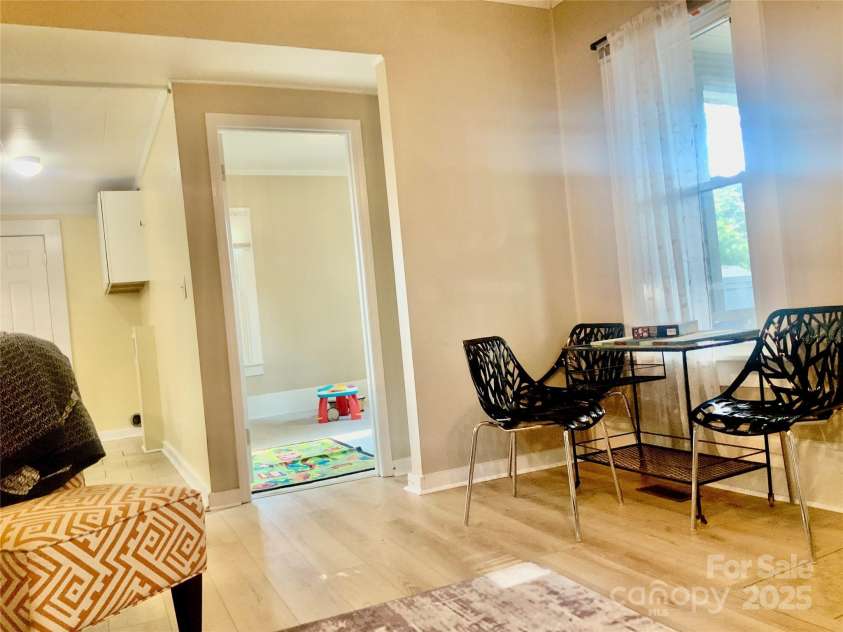 439 17th Street, Cramerton, NC 28032.  MLS# CAR4249722, YatesRealty ID 19501. 