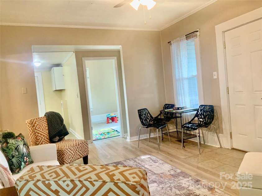 439 17th Street, Cramerton, NC 28032.  MLS# CAR4249722, YatesRealty ID 19501. 