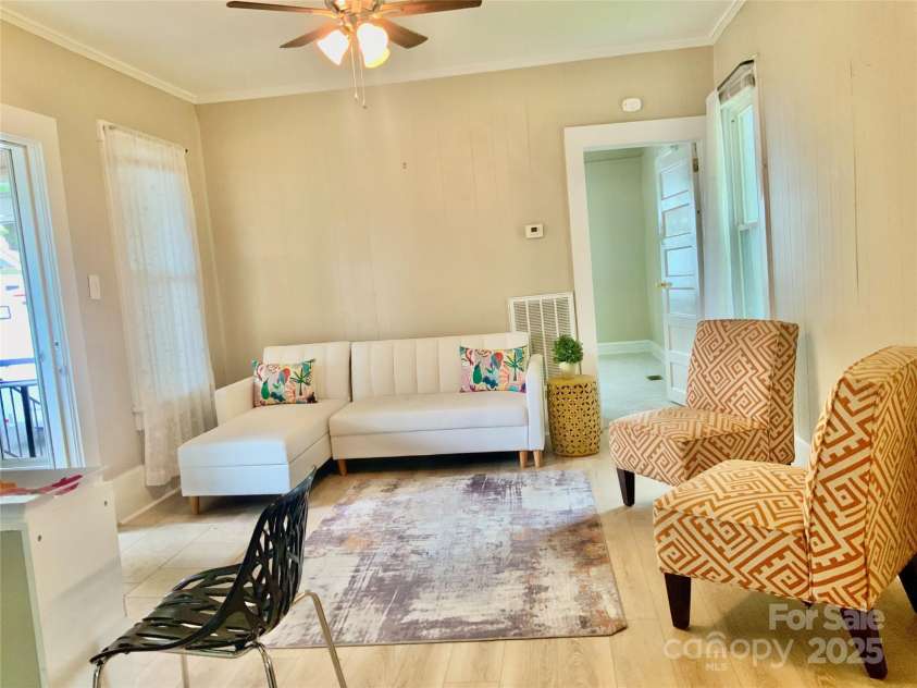 439 17th Street, Cramerton, NC 28032.  MLS# CAR4249722, YatesRealty ID 19501. 