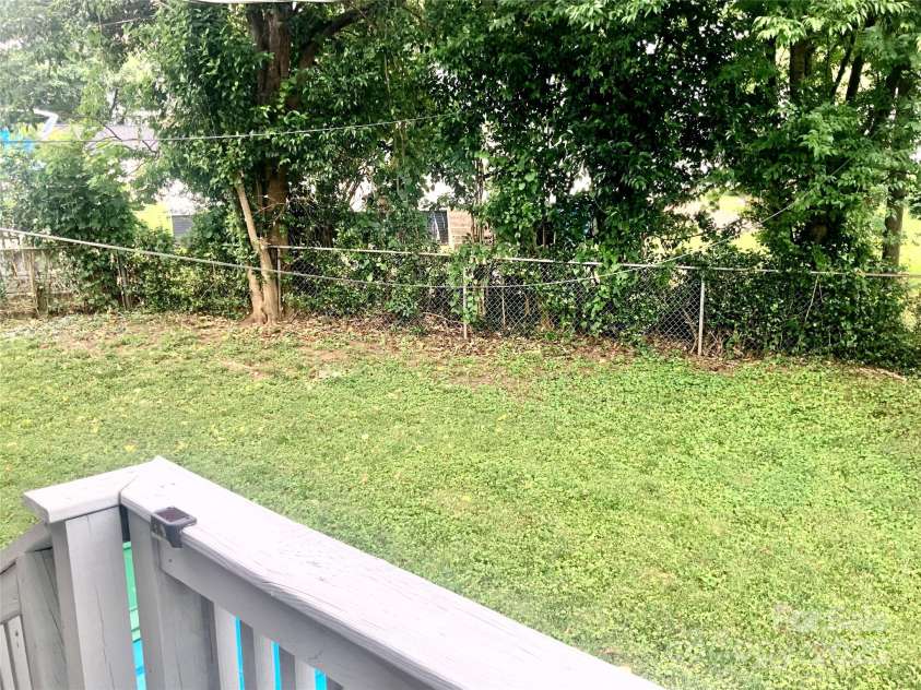 439 17th Street, Cramerton, NC 28032.  MLS# CAR4249722, YatesRealty ID 19501. 