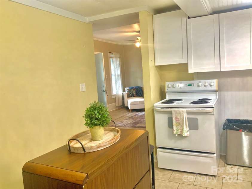 439 17th Street, Cramerton, NC 28032.  MLS# CAR4249722, YatesRealty ID 19501. 