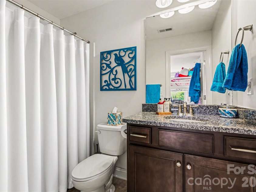 850 Coralbell Way, Fort Mill, SC 29708.  MLS# CAR4365980, YatesRealty ID 19501. Full Bath #4
