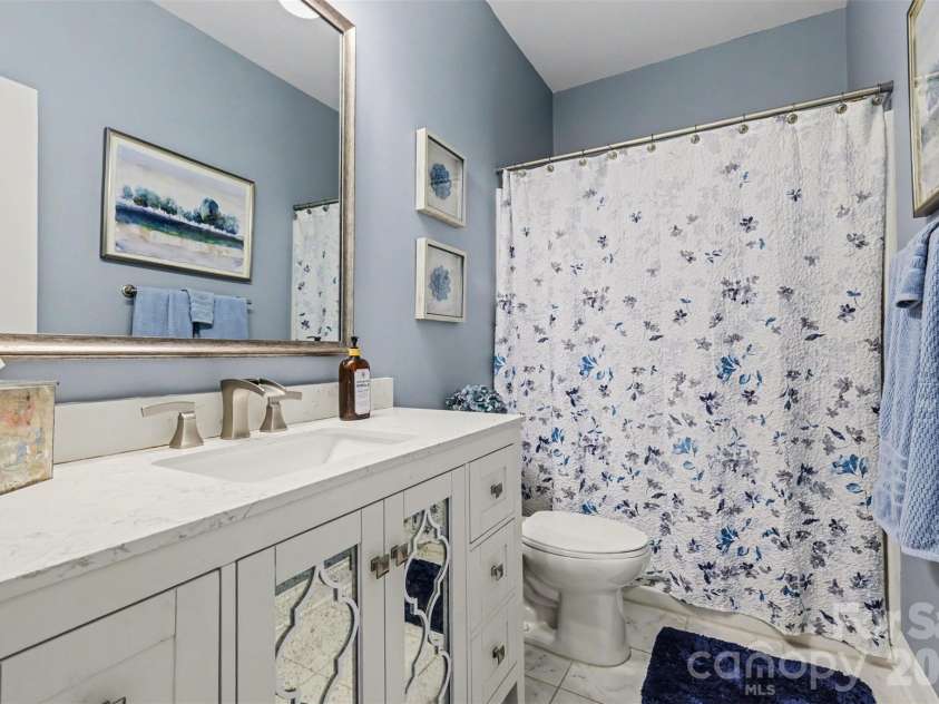 850 Coralbell Way, Fort Mill, SC 29708.  MLS# CAR4365980, YatesRealty ID 19501. Main level full bath