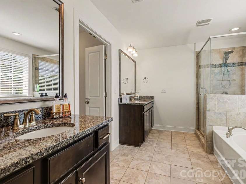 850 Coralbell Way, Fort Mill, SC 29708.  MLS# CAR4365980, YatesRealty ID 19501. Primary Bath