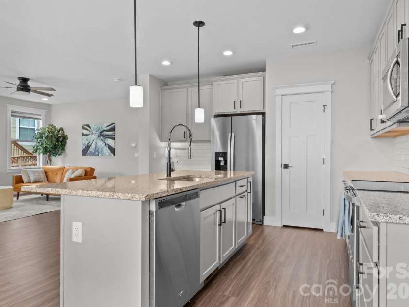 1112 Blueview Drive, Black Mountain, NC 28711.  MLS# CAR4355957, YatesRealty ID 19502. 