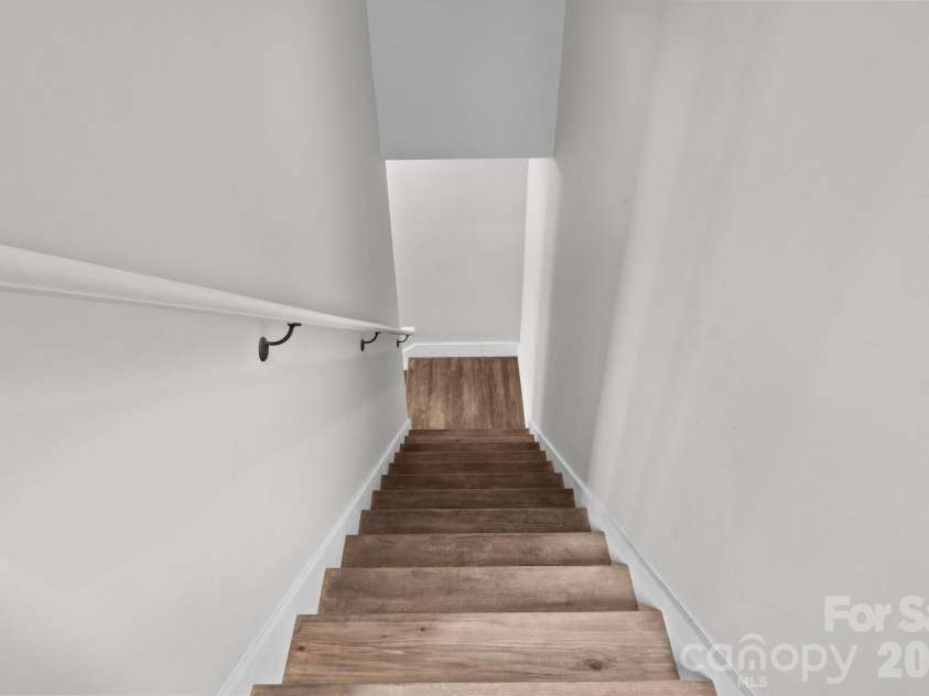 1112 Blueview Drive, Black Mountain, NC 28711.  MLS# CAR4355957, YatesRealty ID 19502. 