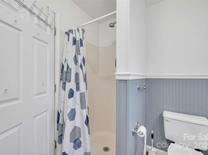 450 Lemmons Road, Mooresboro, NC 28114.  MLS# CAR4248838, YatesRealty ID 19504. Loft shower