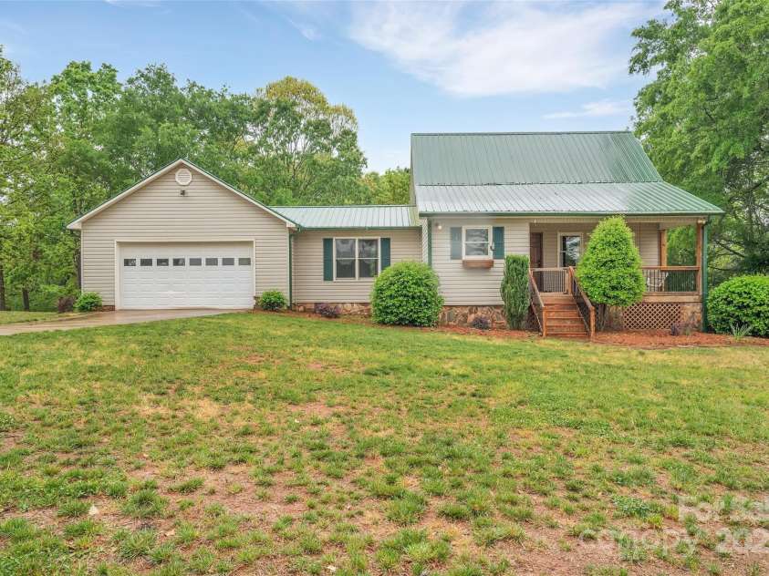 450 Lemmons Road, Mooresboro, NC 28114.  MLS# CAR4248838, YatesRealty ID 19504. Wonderful curb appeal!