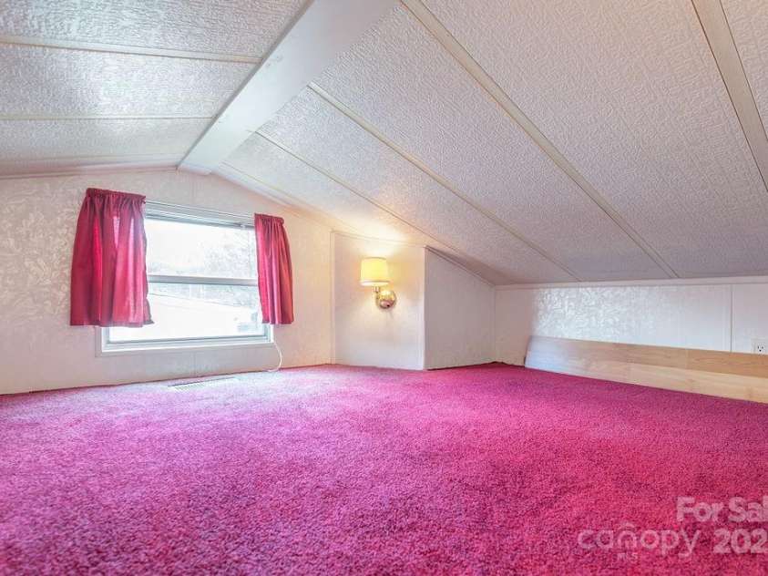 52 Strollers Lane, Waynesville, NC 28785.  MLS# CAR4197331, YatesRealty ID 19505. 