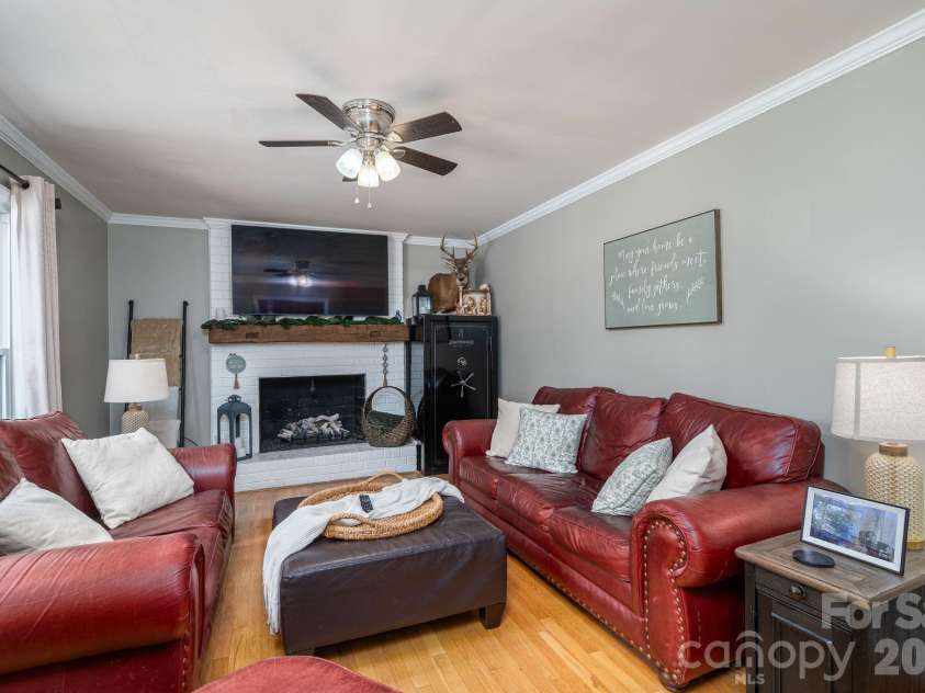 136 Persimmon Creek Road, Kings Mountain, NC 28086.  MLS# CAR4377089, YatesRealty ID 19506. 
