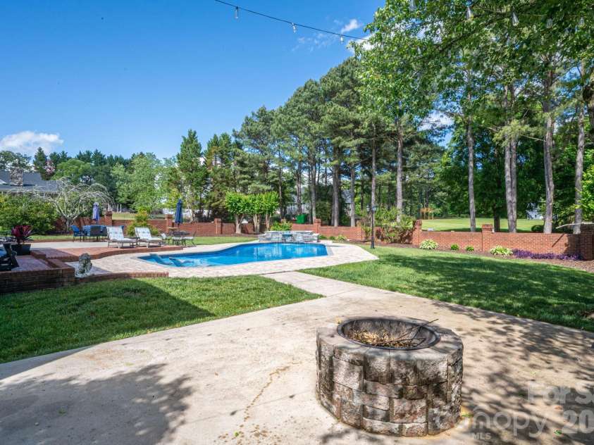 136 Persimmon Creek Road, Kings Mountain, NC 28086.  MLS# CAR4377089, YatesRealty ID 19506. 