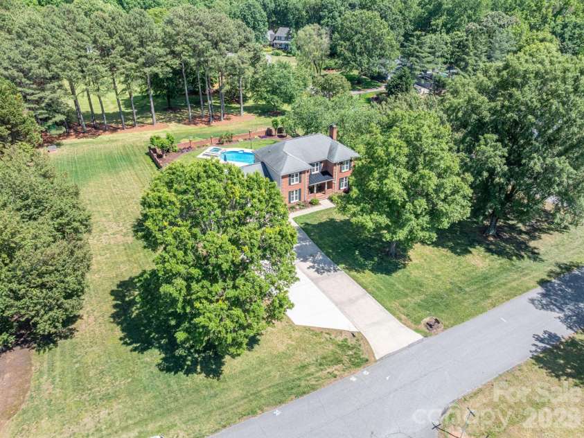 136 Persimmon Creek Road, Kings Mountain, NC 28086.  MLS# CAR4377089, YatesRealty ID 19506. 