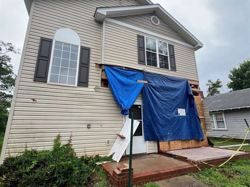 2012 Ashley Road, Charlotte, NC 28208.  MLS# CAR4269205, YatesRealty ID 19506. 