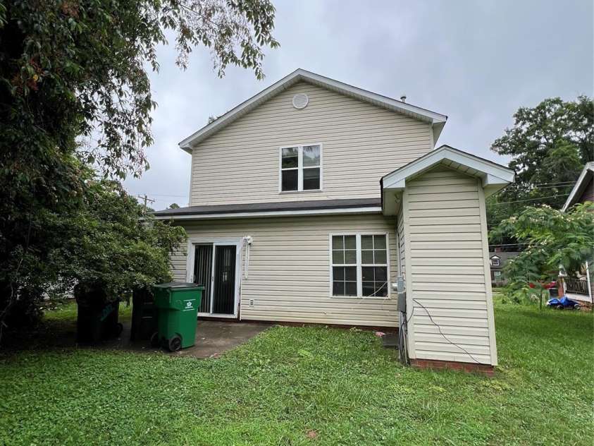 2012 Ashley Road, Charlotte, NC 28208.  MLS# CAR4269205, YatesRealty ID 19506. 