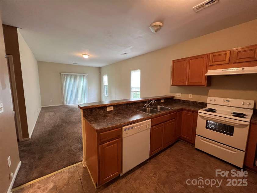 2012 Ashley Road, Charlotte, NC 28208.  MLS# CAR4269205, YatesRealty ID 19506. 