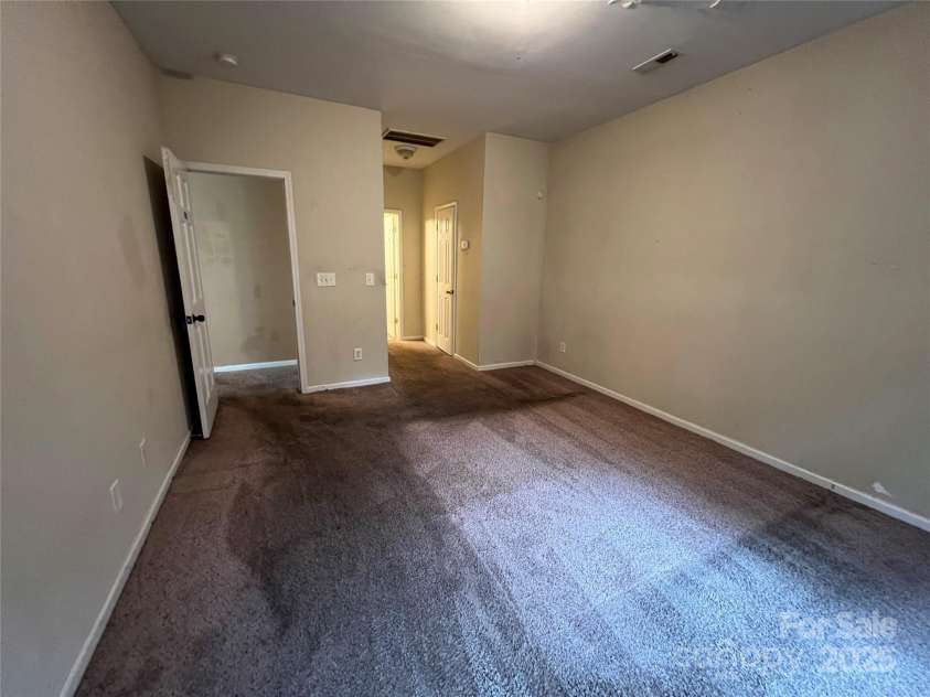 2012 Ashley Road, Charlotte, NC 28208.  MLS# CAR4269205, YatesRealty ID 19506. 