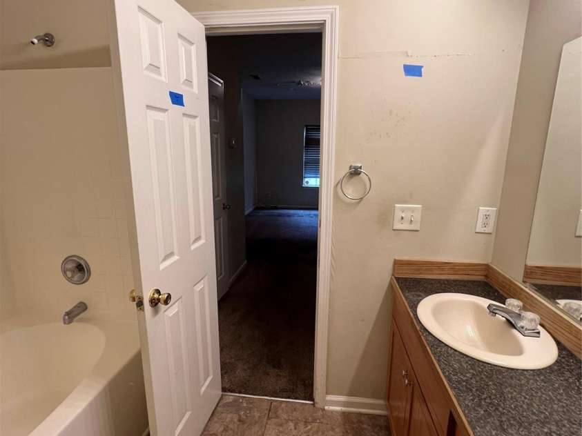 2012 Ashley Road, Charlotte, NC 28208.  MLS# CAR4269205, YatesRealty ID 19506. 