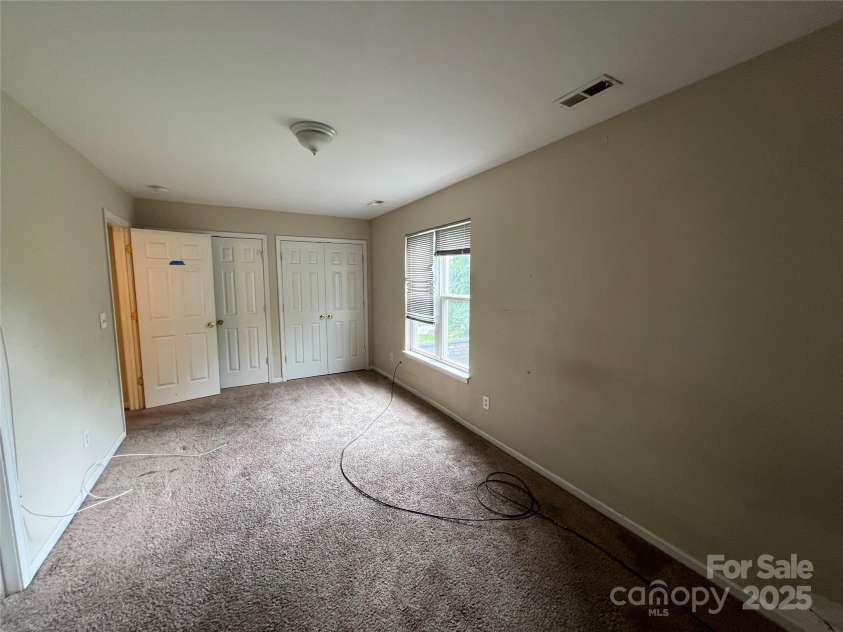 2012 Ashley Road, Charlotte, NC 28208.  MLS# CAR4269205, YatesRealty ID 19506. 