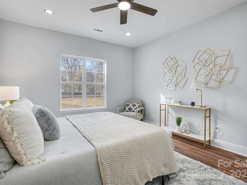 2012 Ashley Road, Charlotte, NC 28208.  MLS# CAR4330776, YatesRealty ID 19506. 