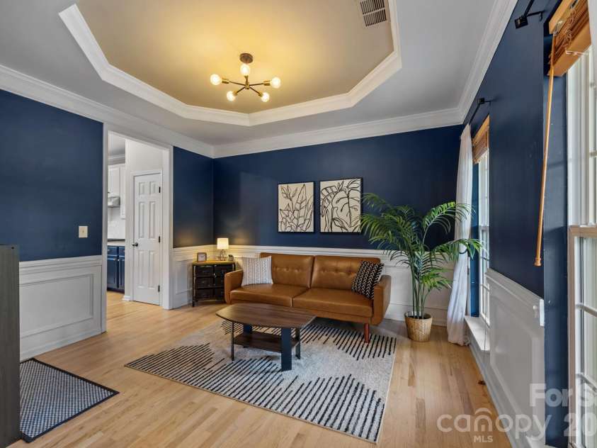 125 Sundown Cove Drive, Mooresville, NC 28117.  MLS# CAR4372650, YatesRealty ID 19507. 