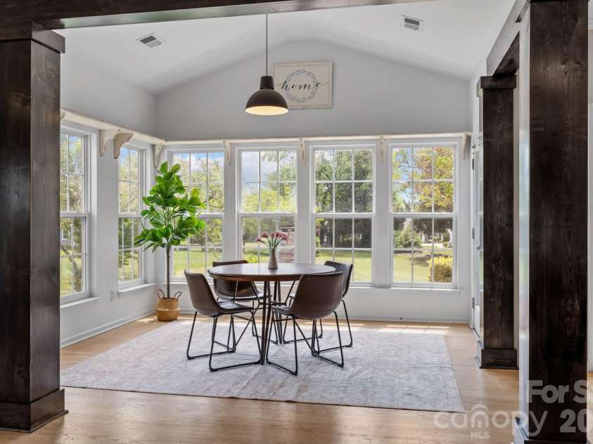 125 Sundown Cove Drive, Mooresville, NC 28117.  MLS# CAR4372650, YatesRealty ID 19507. 