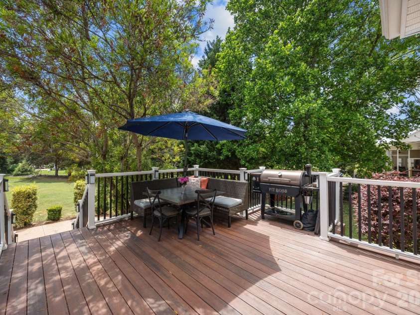 125 Sundown Cove Drive, Mooresville, NC 28117.  MLS# CAR4372650, YatesRealty ID 19507. 