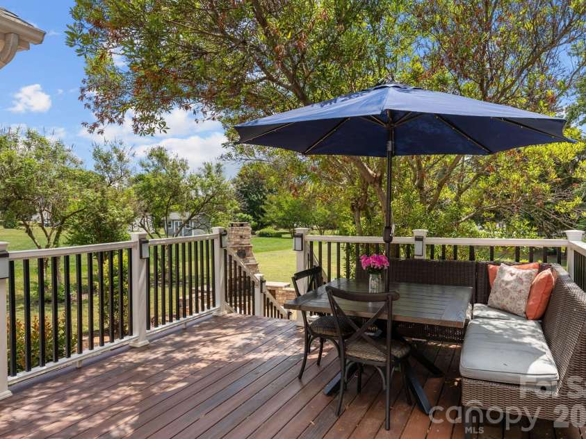 125 Sundown Cove Drive, Mooresville, NC 28117.  MLS# CAR4372650, YatesRealty ID 19507. 